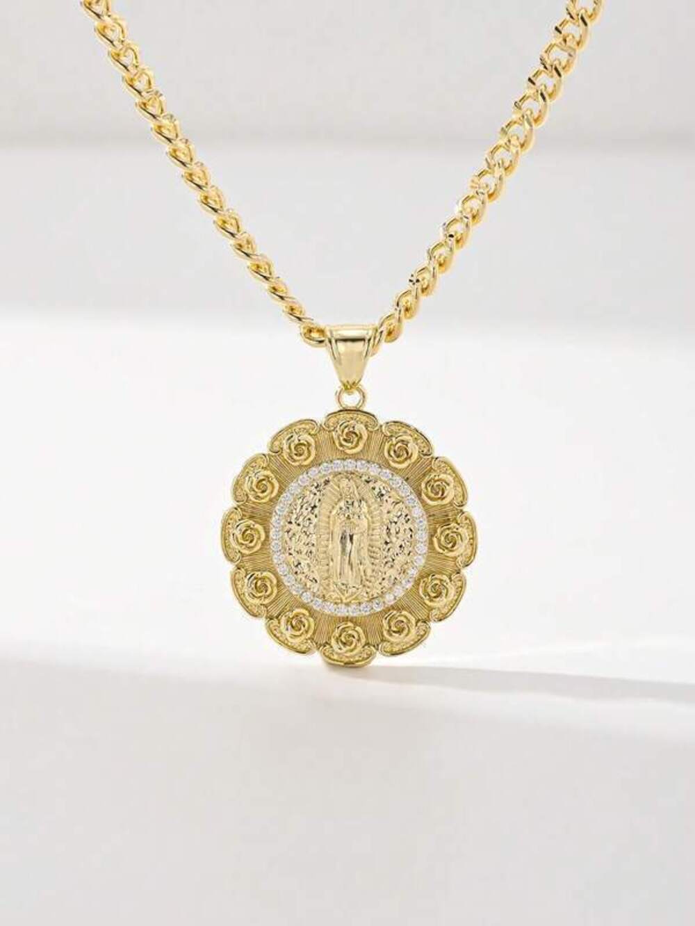 1PC Womens Vintage Virgin Mary Round Pendant Necklace, 14K Gold Plated